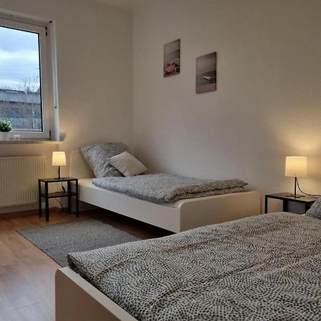 Moeblierte 3 Zimmer Apartment - Mit Smart Tv, Wlan Und Kostenfreie Parkplaetze Шлос-Хольте-Штукенброк Экстерьер фото