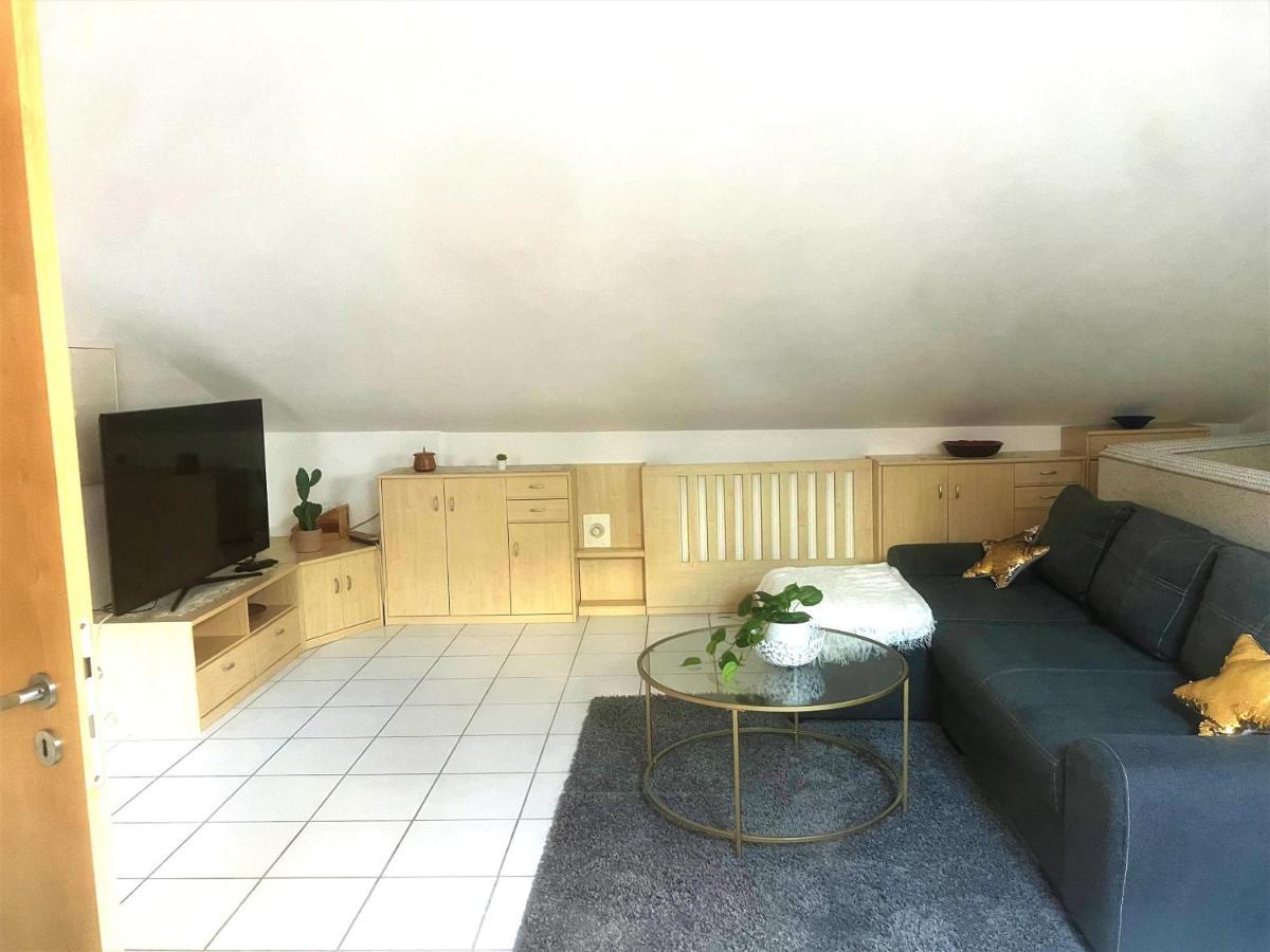 Moeblierte 3 Zimmer Apartment - Mit Smart Tv, Wlan Und Kostenfreie Parkplaetze Шлос-Хольте-Штукенброк Экстерьер фото